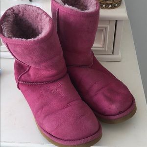 Pink uggs - size 8